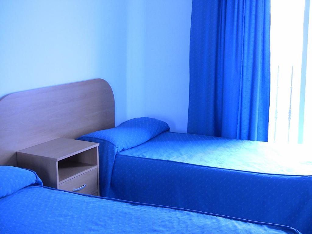 Apartahotel Los Hermanos Ocaña Værelse billede