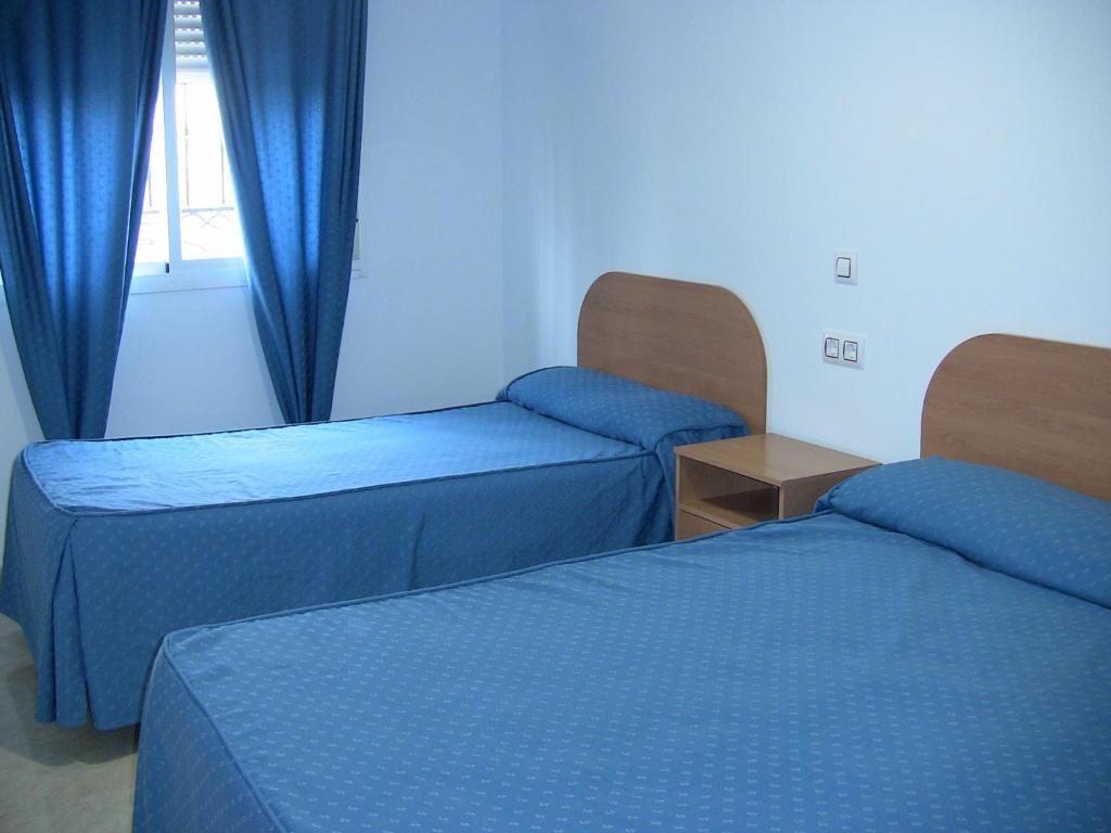 Apartahotel Los Hermanos Ocaña Værelse billede