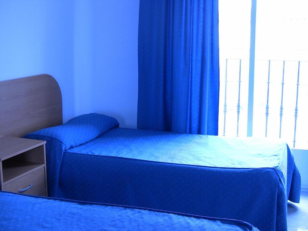 Apartahotel Los Hermanos Ocaña Værelse billede
