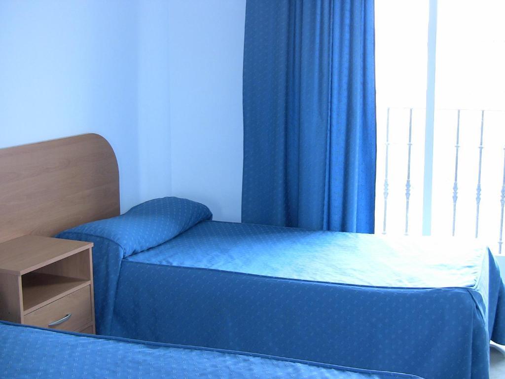Apartahotel Los Hermanos Ocaña Værelse billede